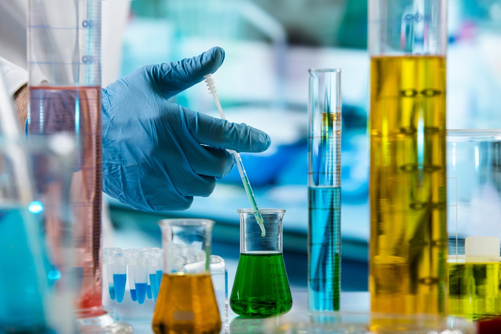 fluid testing in laboratory 